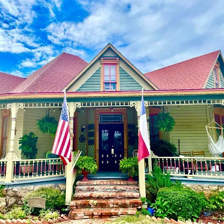 Irishette - Charming Suite In 1893 Victorian Home